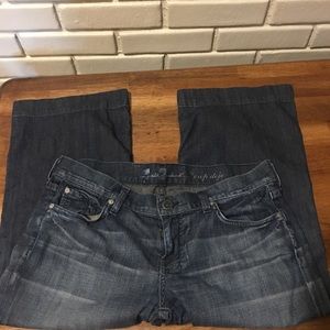 Dojo’s • 7 For All Mankind Crop Dojo Size 30